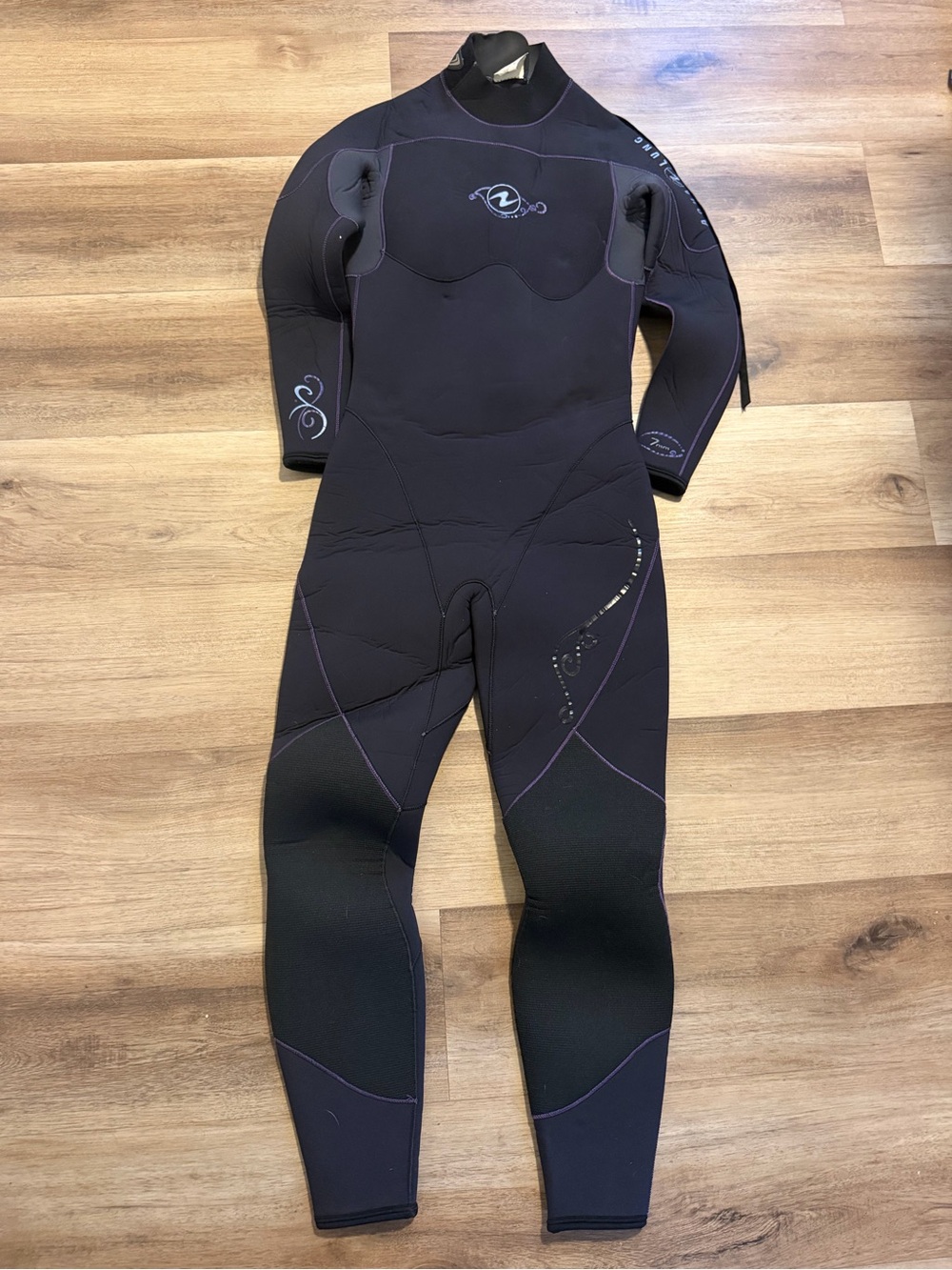 Aqua Lung Women’s Size 6 XL 7mm Scuba Wetsuit EUC